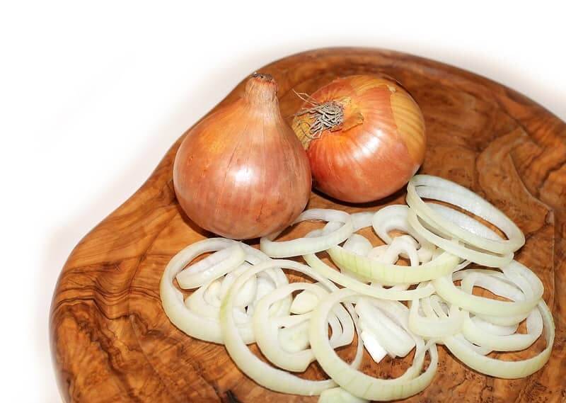 onions to avoid cockroaches at home
